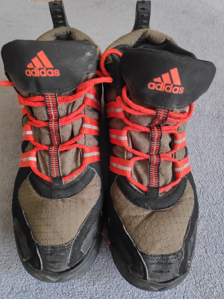 Adidas performance, chłopięce buty rozmiar UK4/37 .