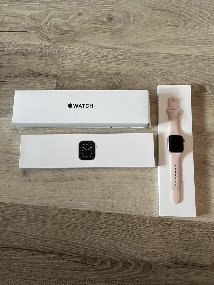 Apple Watch SE 40mm Gold Alu Pink Sand Sport Band GPS