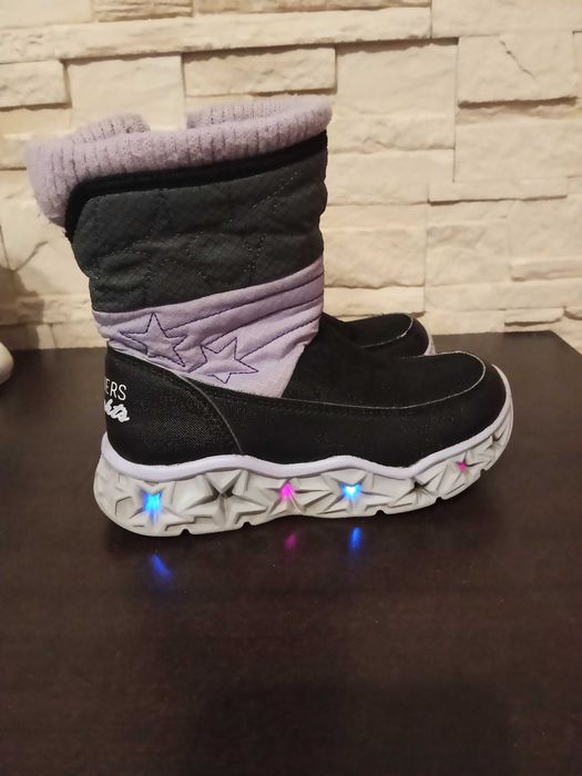 Buty zimowe dla dziewczynki ocieplane Skechers świecące 27