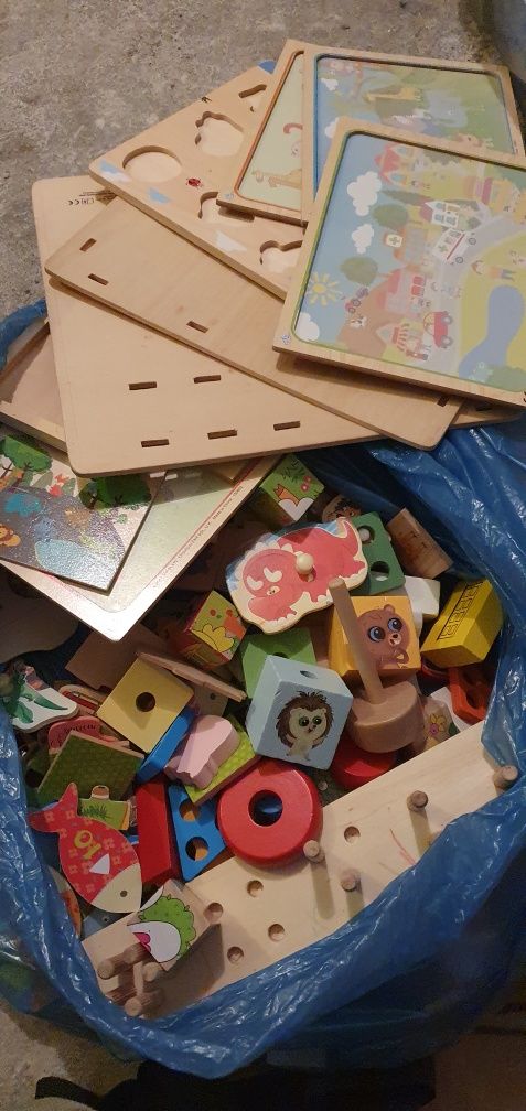 Zestaw zabawek od niemowlaka do prawie przedszkolaka
