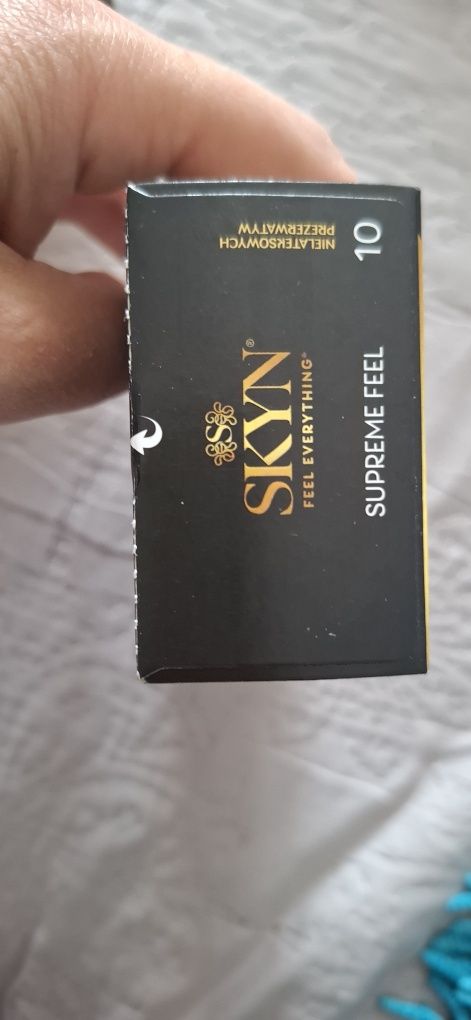 Zestaw prezerwatywy plus żel nawilżający Skyn.