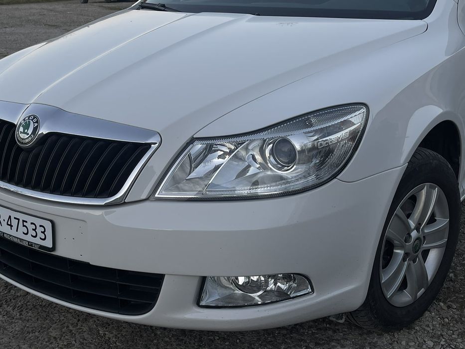 Продам  машину Шкоду (Skoda Octavia)