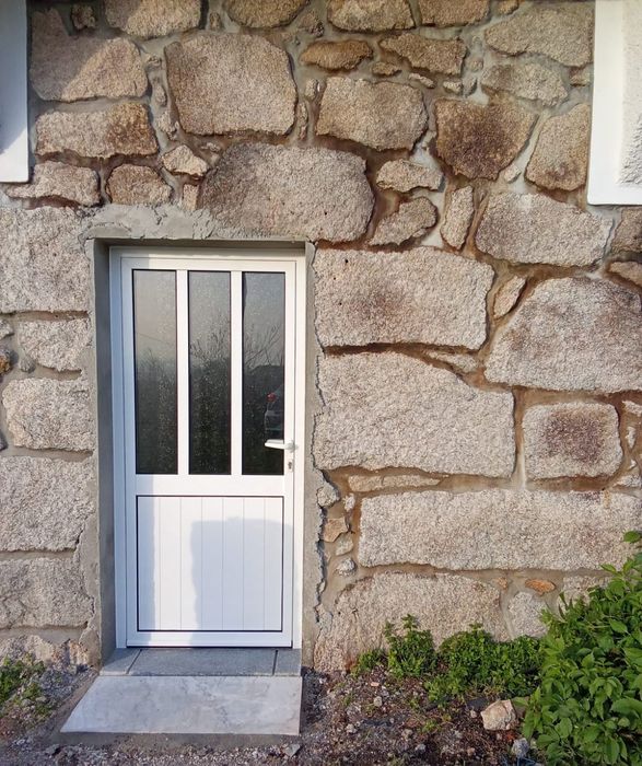 Moradia para arrendar ou vender t3 com terreno