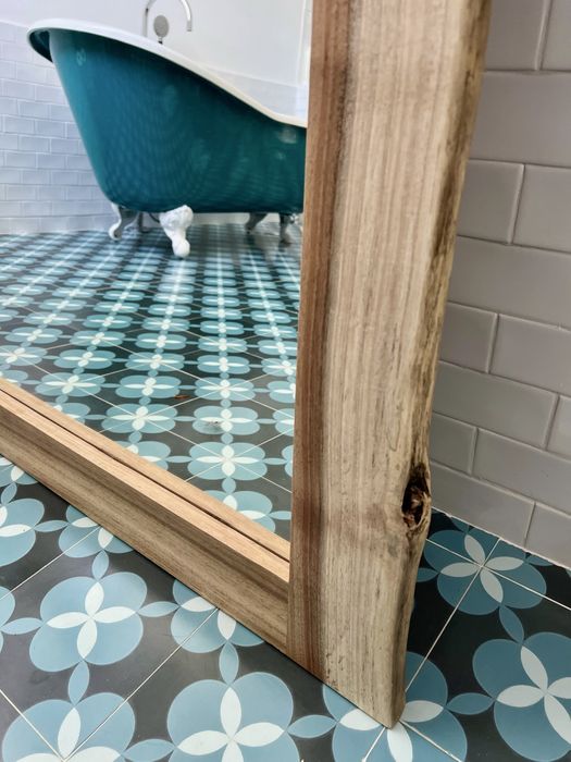 Espelho 2x1 metro com moldura de madeira