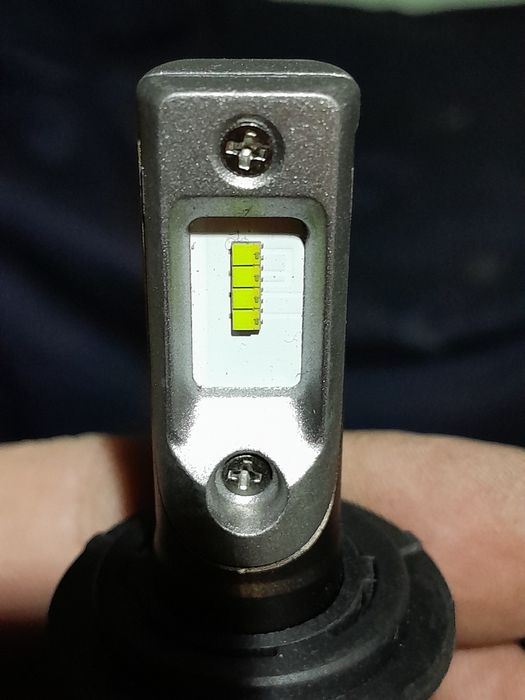 Діодні лампа Н7. На 8 діодов