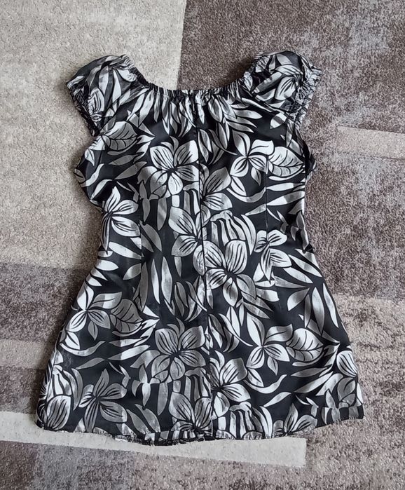 Bluzka satynowa srebrna szara rozm.M