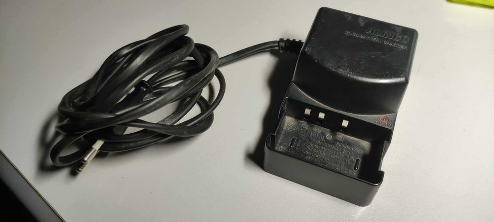 Ładowarka do radiotelefonu Alinco EDC-50