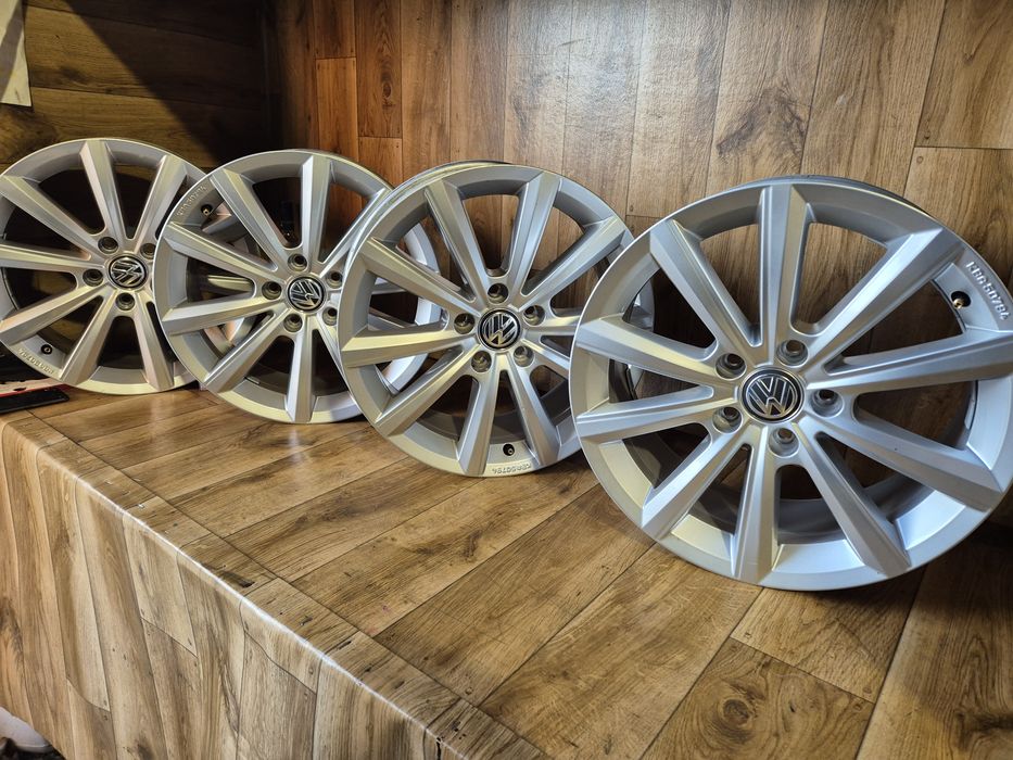 Alufelgi VW 17cali 5x112 et45 7j stan idealny jak Nowe