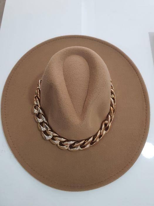 Chapéus de lã várias cores