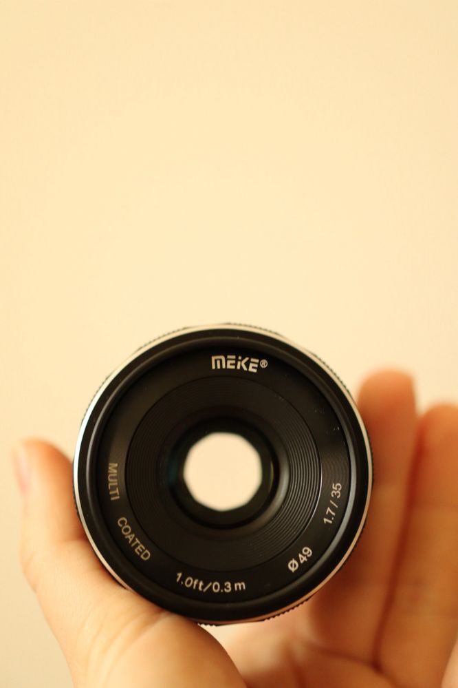 Об’єктив MEIKE 35mm F/1.7 MC для Canon EF-M (EOS-M)