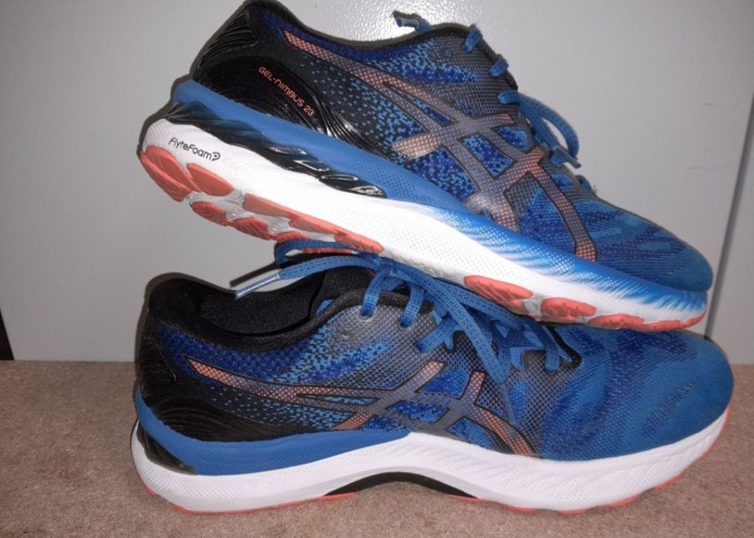 Asics кроссовкі бігові