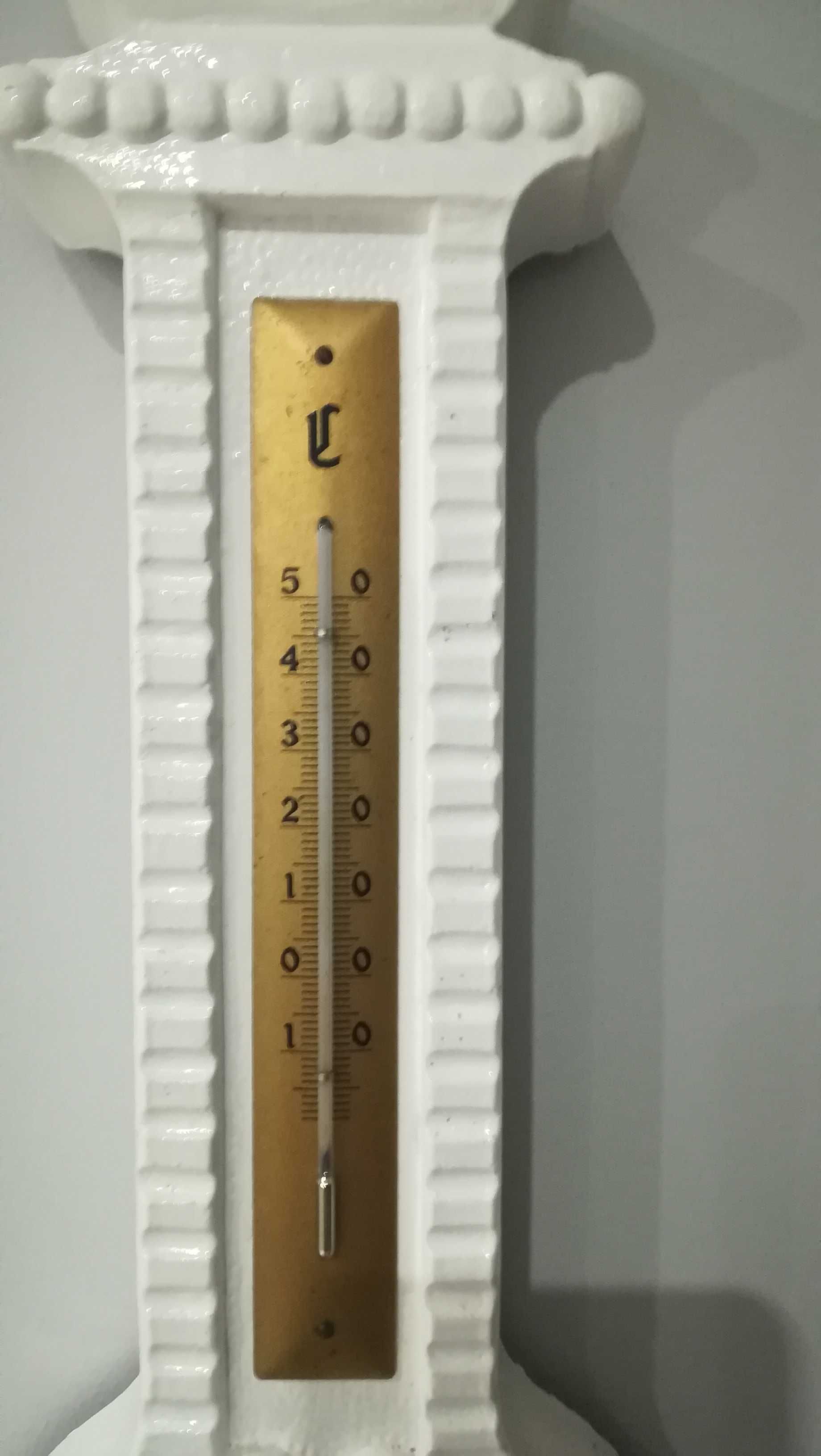 Barometr, termometr, zegar ścienny drewniany.