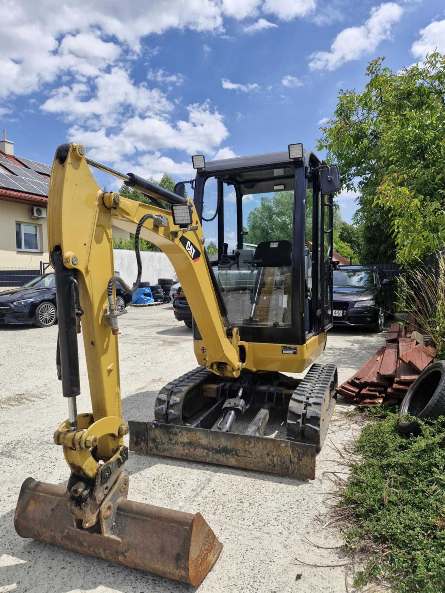Wynajem Koparki CAT 301.4C Bez operatora / z operatorem