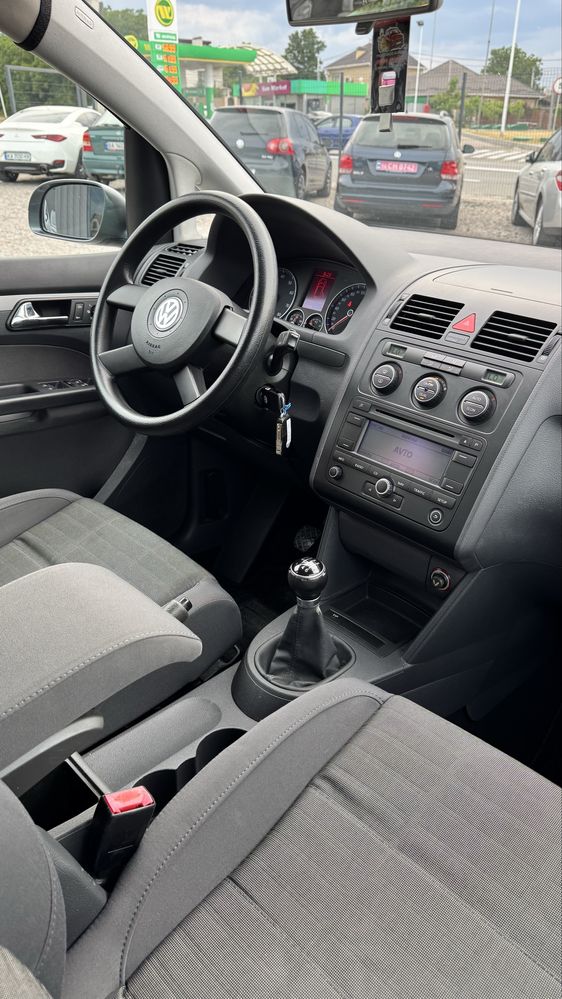 Volkswagen Touran Фольксваген Тоуран 2006 р 1,6 MPI бензин 6МКПП