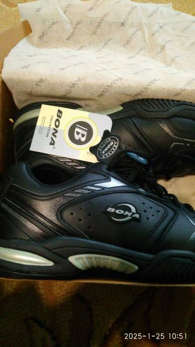 Кроссовки кожаные BONA, новые/45 размер/29,5 см. стелька