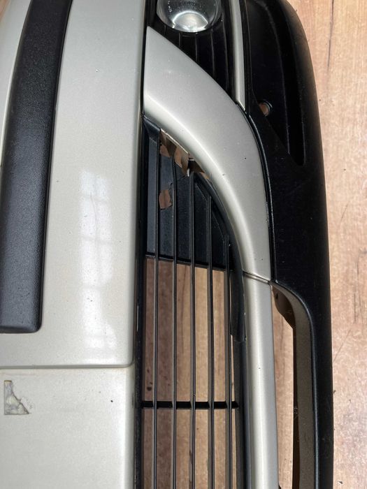 Zderzak przedni Seat Leon 1 kolor la1r