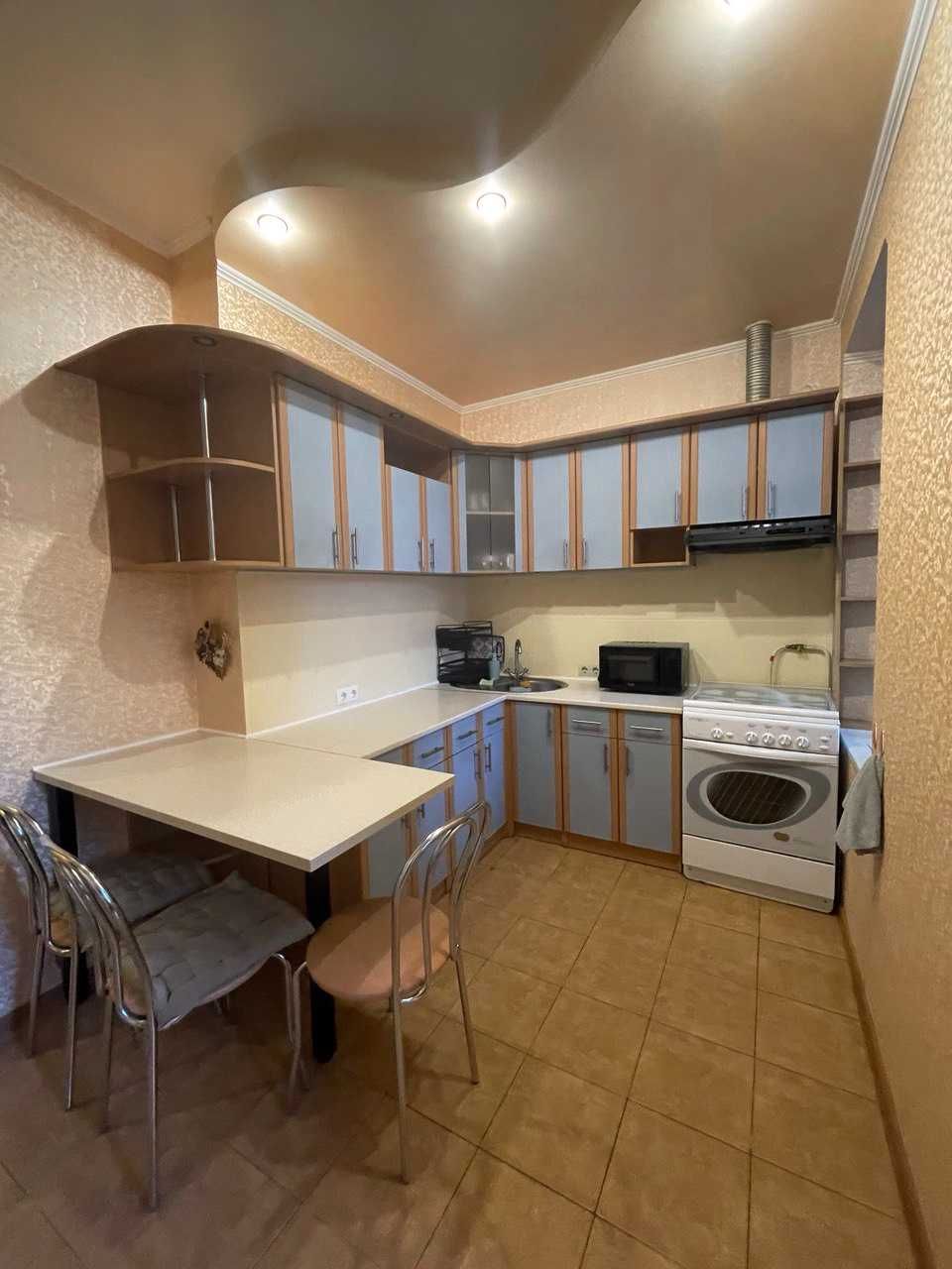 Продаж 3-кімнатної квартири 79.8 кв. м., вул. В. Городецького