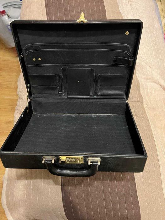 Чоловічий дипломат з натуральної шкіри Franzen Румунія чорного кольору