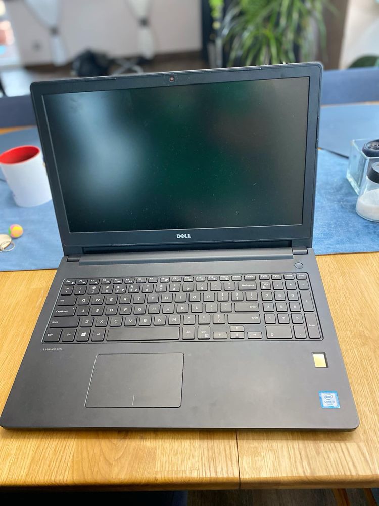 Laptop Dell Latitude 3570. 15,6 cala