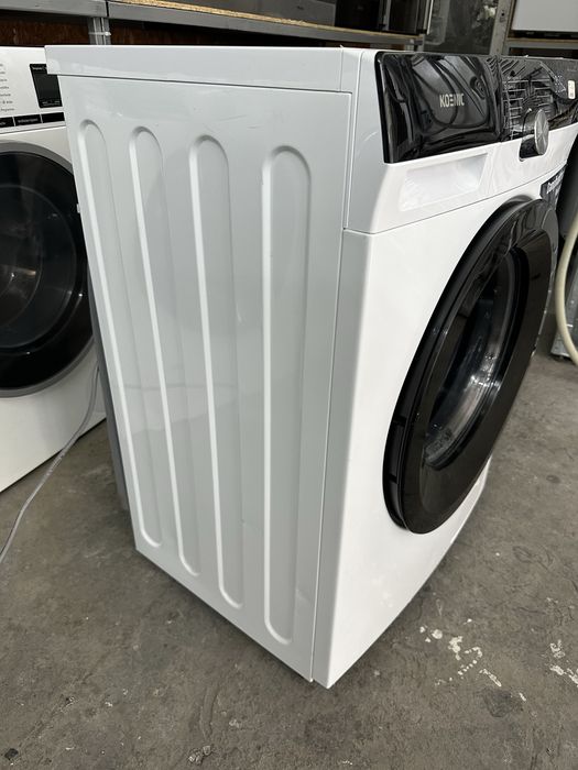 Вузька пральна машина Koenic KWM8142A /8кг