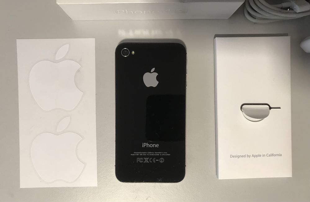 iPhone 4S em estado coleção