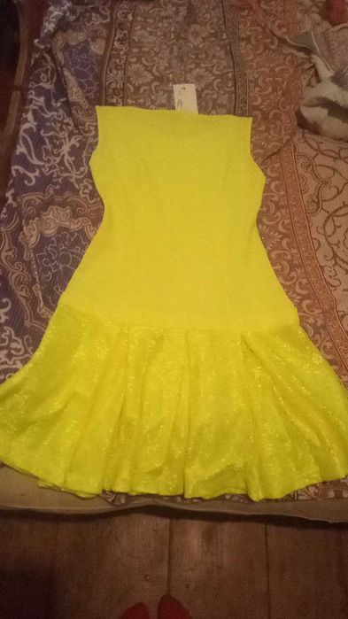 одяг для дівчинки