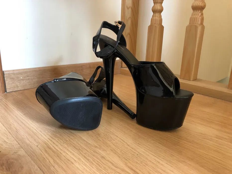32/ OD RĘKI 43 Trans Crossdress sandały szpilki gogo 17cm czarne