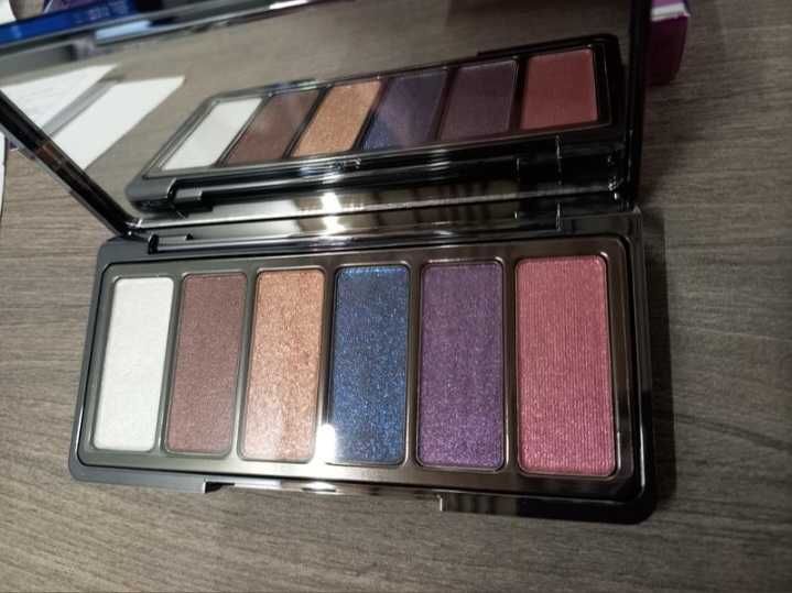 Xx revolution chamaleon eyeshadow palette