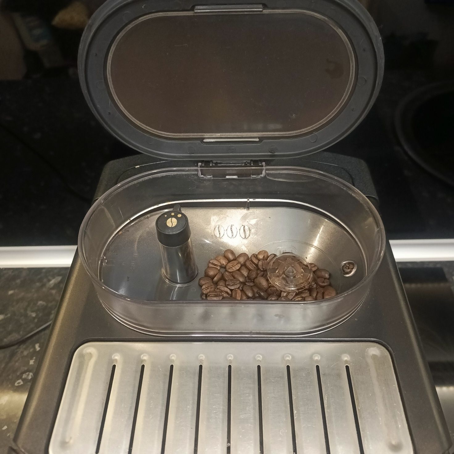Ekspres do kawy Krups EA 8050