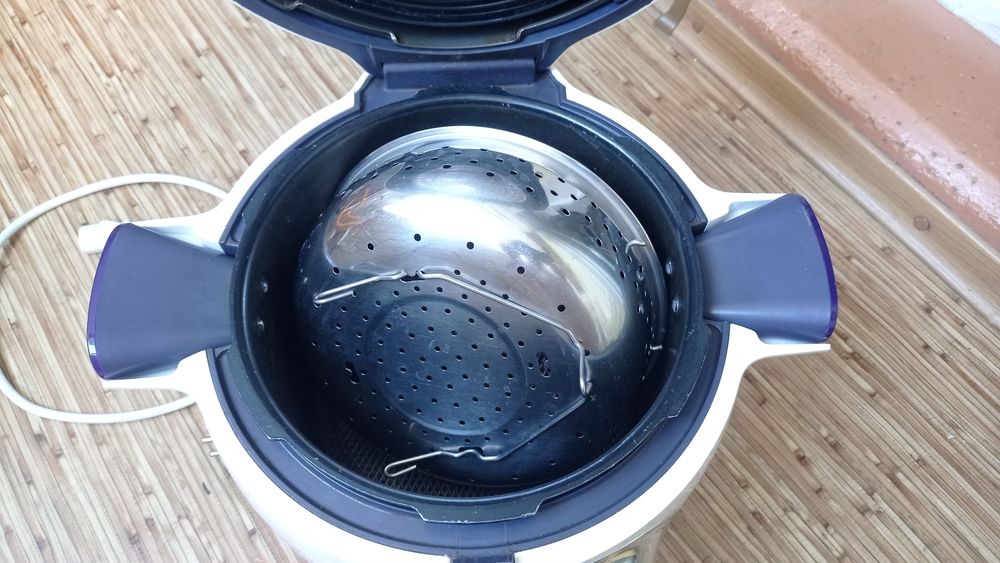 Мультиварка Moulinex Cook4Me
У комплектацію мультиварки входить чаша о