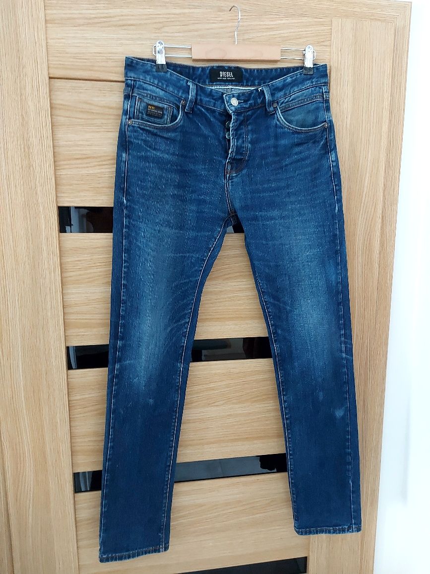 Męskie spodnie jeansy oryginalne Diesel Tapered roz M 32/32 granatowe