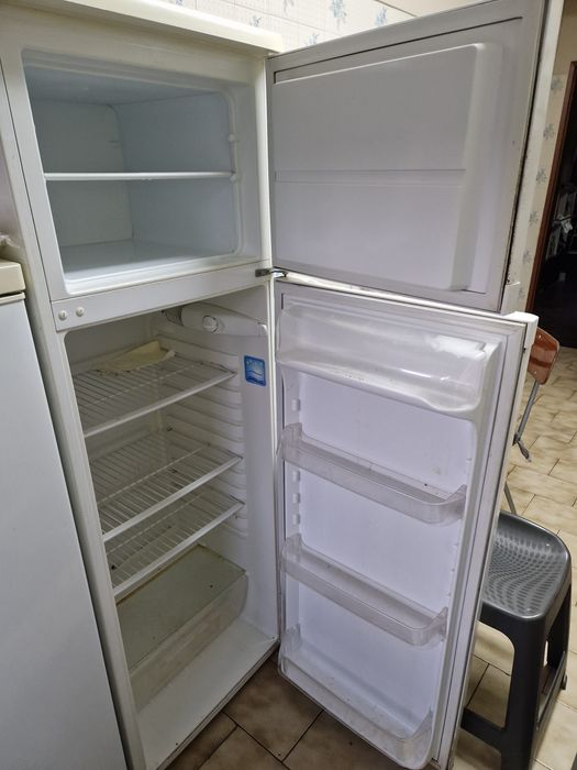 Frigorifico A funcionar