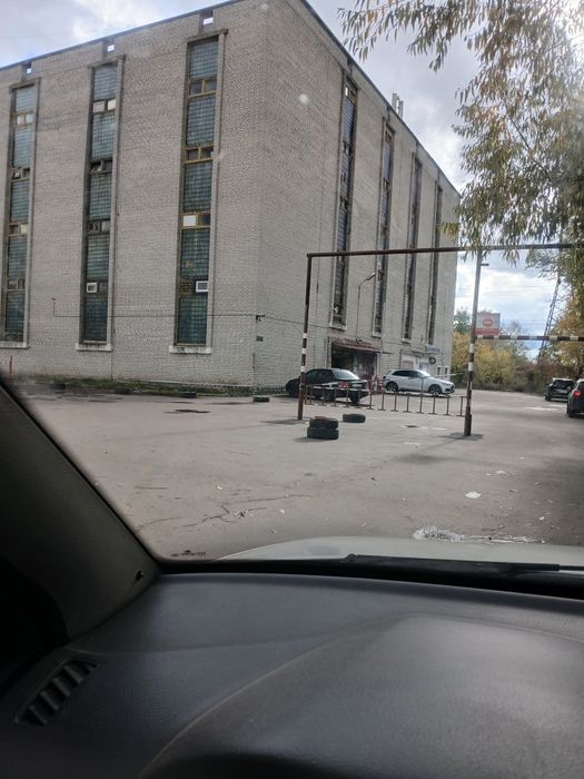 Гараж-бокс  в гаражному кооперативі 8 по вул Тернопільскій 17