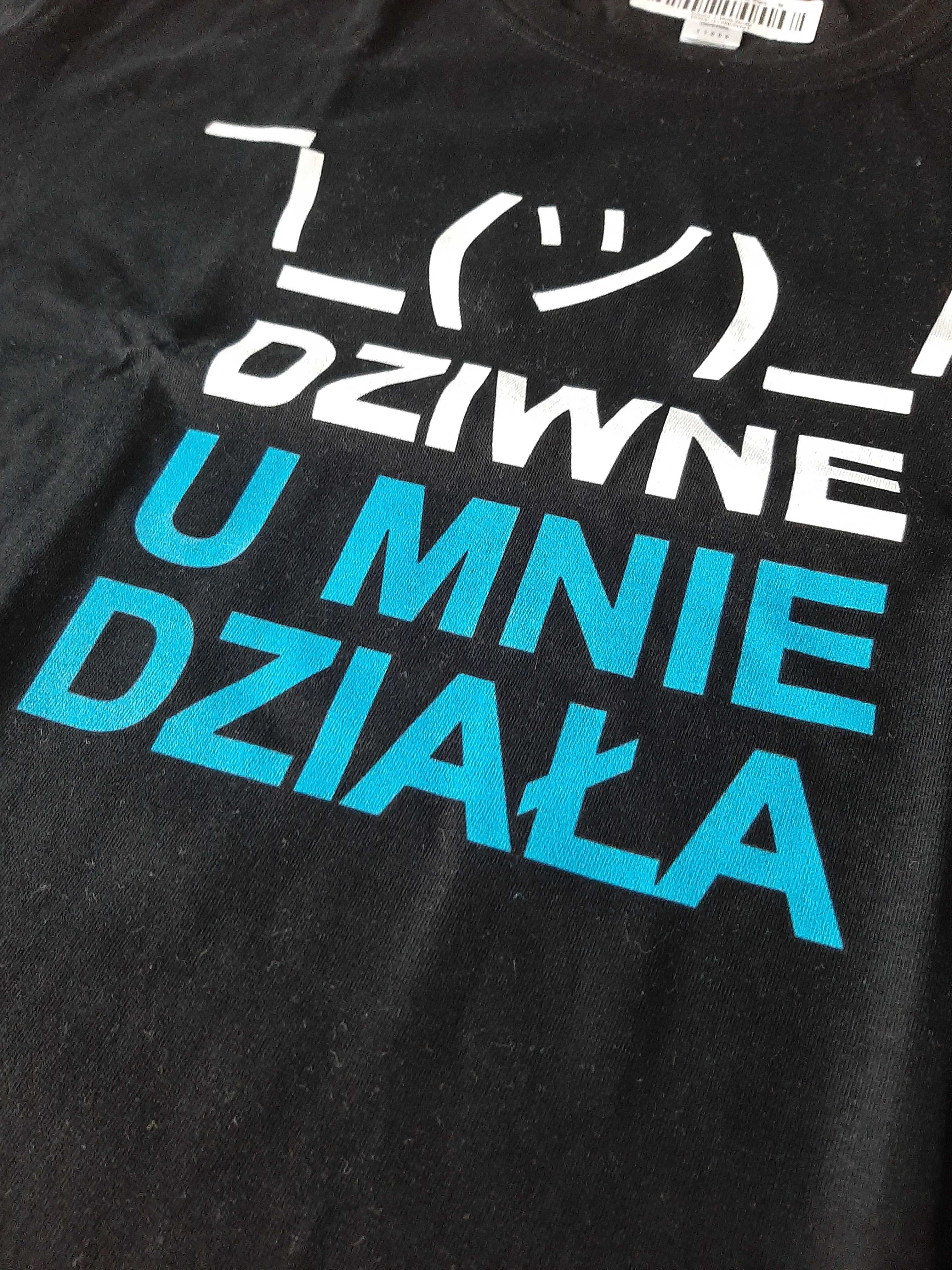 Koszulka IT "Dziwne u mnie działa"