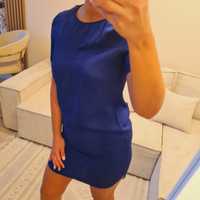 Niebieska prosta sukienka z wiskozy