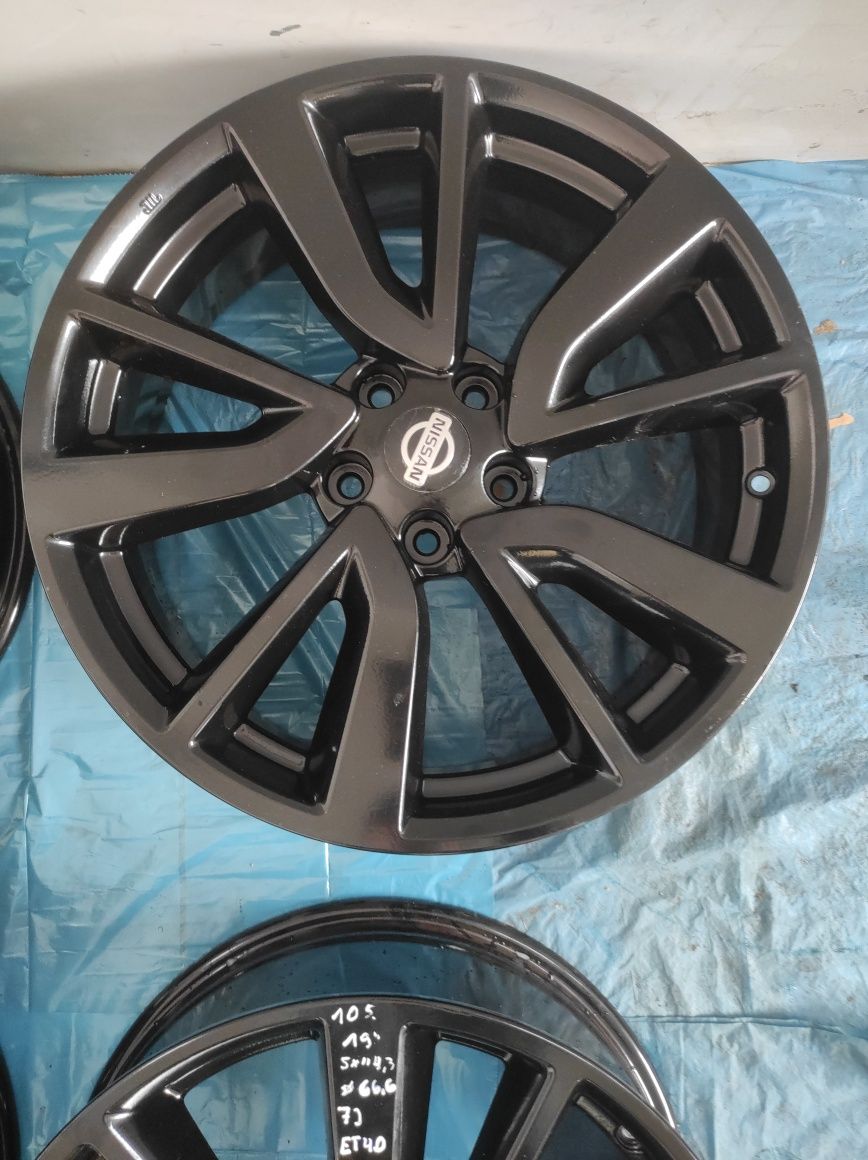 105 Felgi aluminiowe ORYGINAŁ NISSAN R 19 5x114,3 Czujniki CZARNE