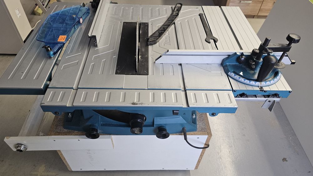 Makita MLT 100 pilarka stołowa 1500 W