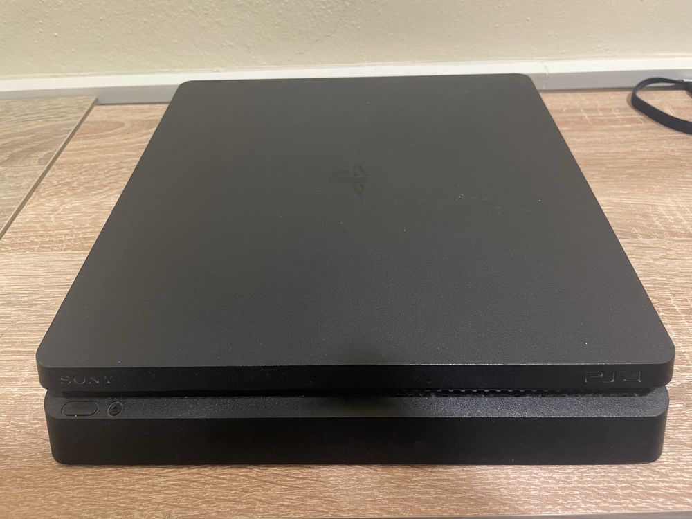 Ps4 em bom estado.