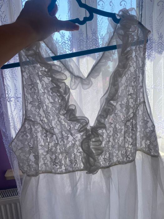 Urocza sukienka bieliźniana coquette tiulowa oversize prześwitująca