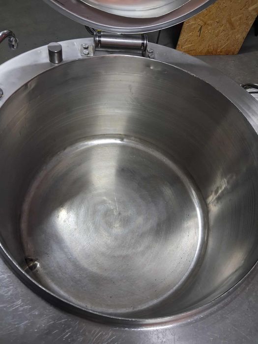 Garnek elektryczny 150l.