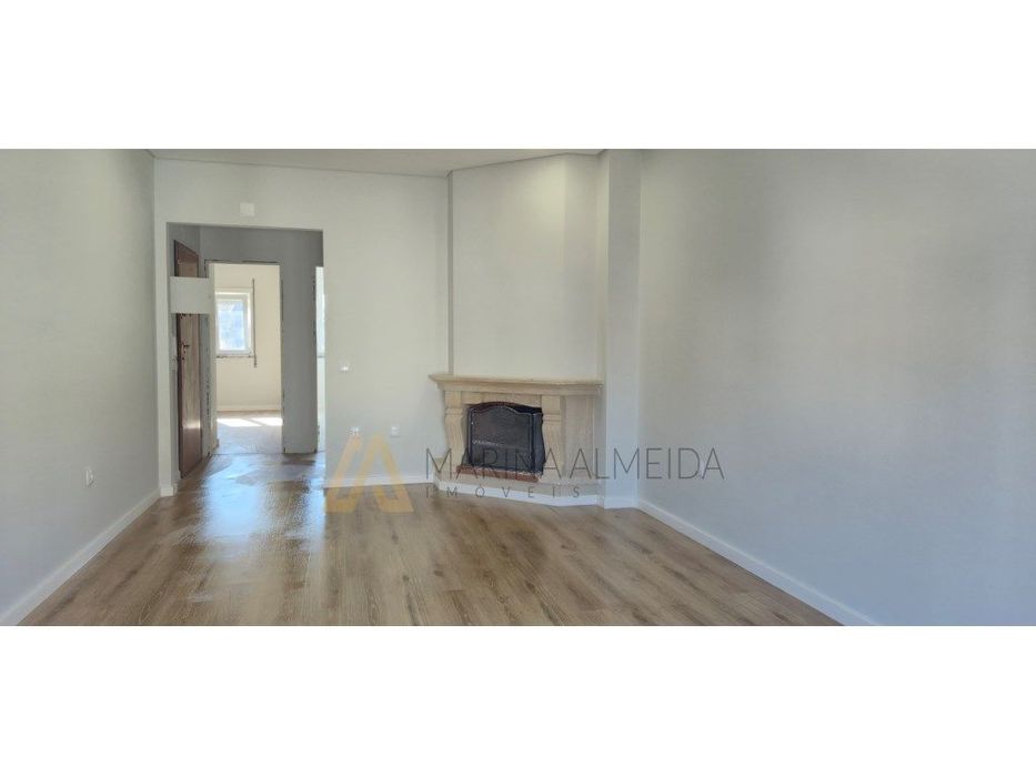 Apartamento t3 na Moita com varanda e arrecadação totalmente remode...