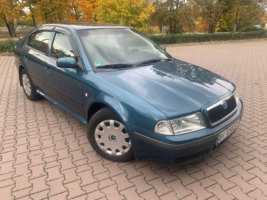Автомобіль Skoda Octavia Tour