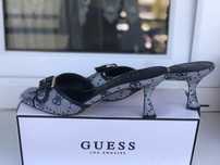 Buty, klapki GUESS na obcasie.