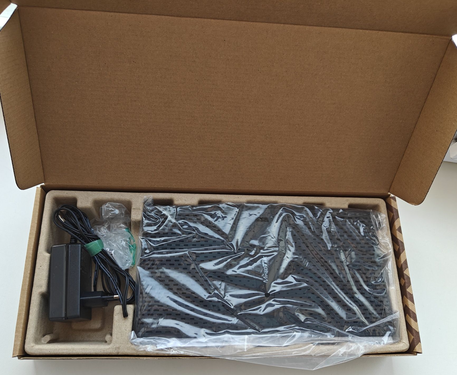 Маршрутизатор MikroTik hAP ac3 LTE6 kit RBD53GR