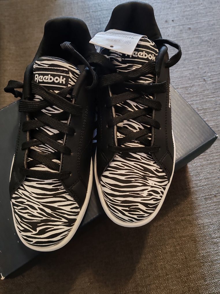 Ténis zebra de marca Reebok novos, com etiqueta, na caixa, tamanho 36