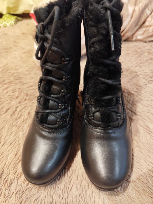 Жіночі зимні ботінки