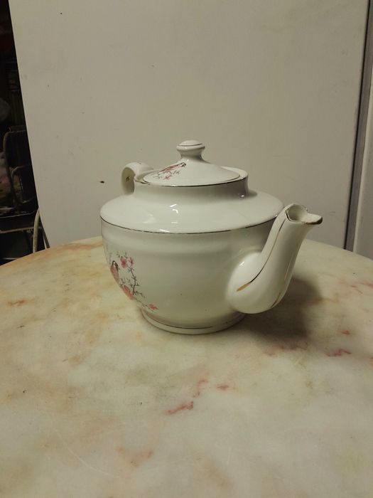 Antigo bule da fábrica sacavem