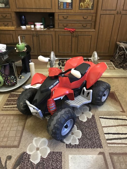 Електромобиль Peg-Perego Polaris Outlaw