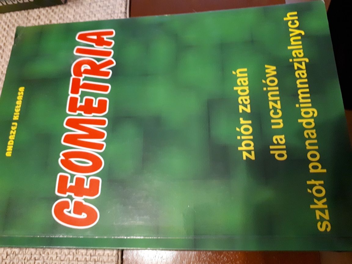 Geometria zbiór zadań dla Lo Kiełbasa Andrzej