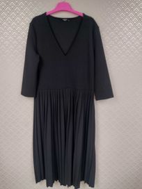 Sukienka czarna midi plisowana